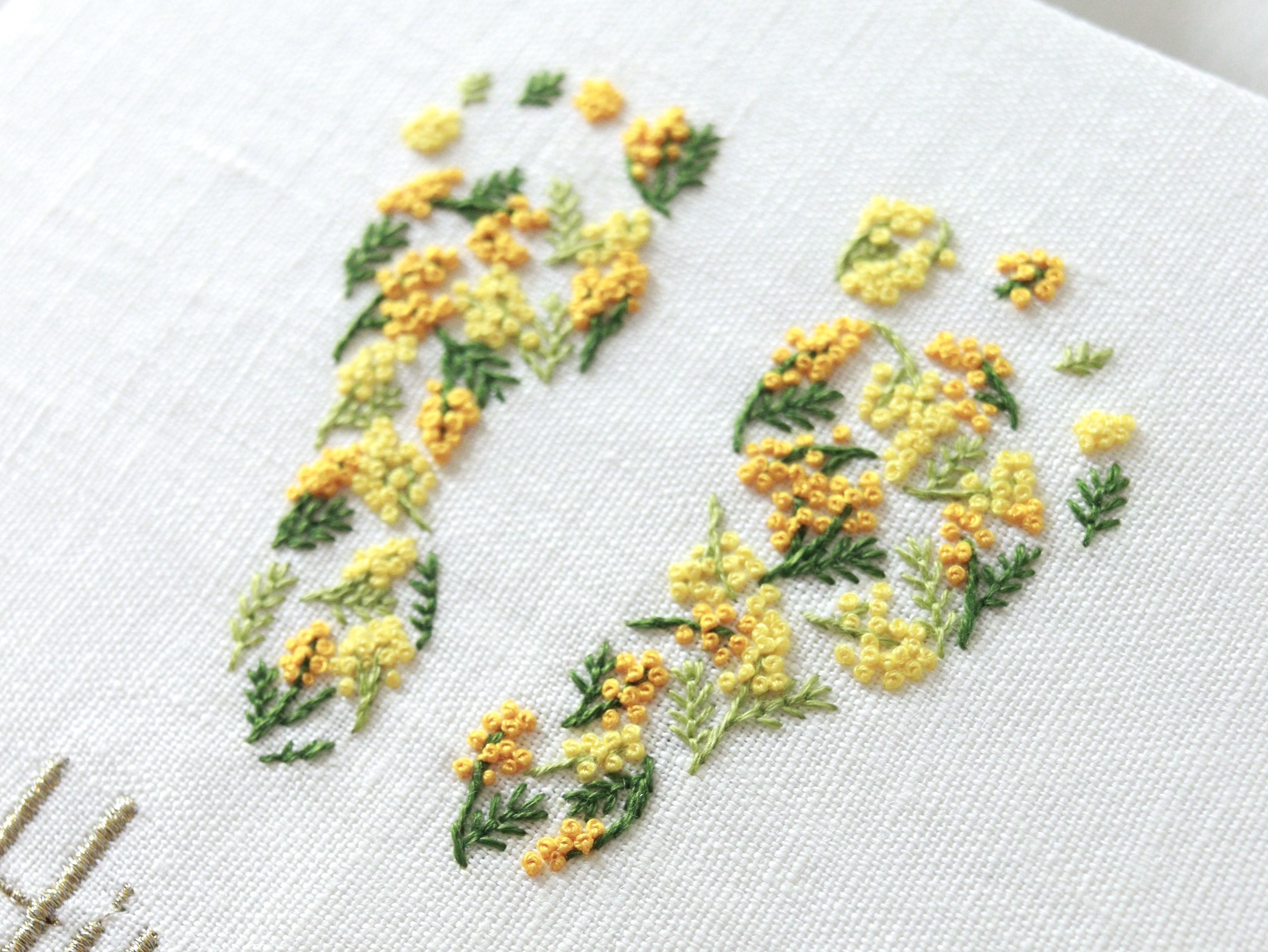 足形刺繍